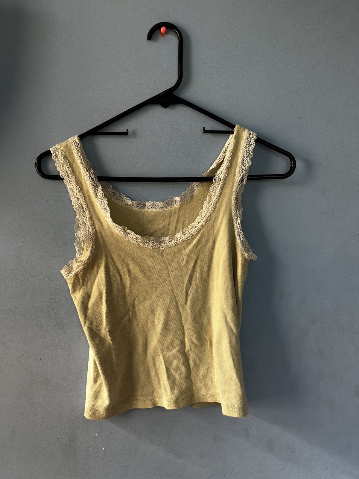 Brandy Melville Brandy melville green lace tank Size ONE SIZE - 1 Preview
