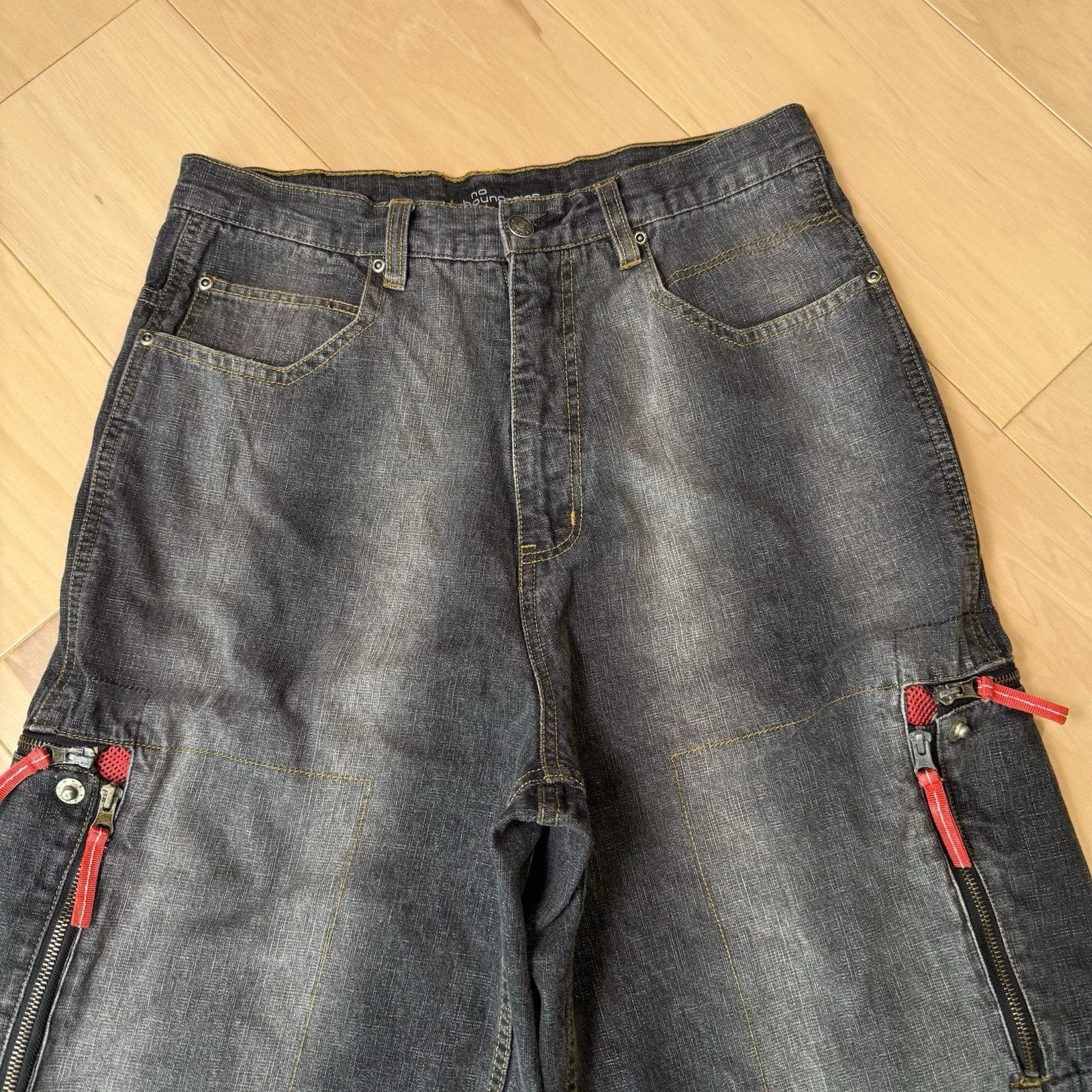 Other Vintage No Boundaries Shorts 31 Black Y2K Baggy Cargo Denim Size US 31 - 3 Thumbnail