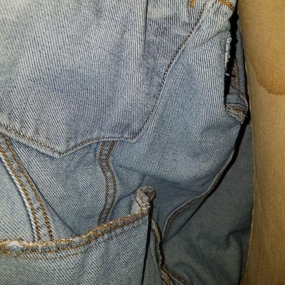 Levi's Levi's Distressed Jeans Jacket. Medium Size US M / EU 48-50 / 2 - 4 Thumbnail