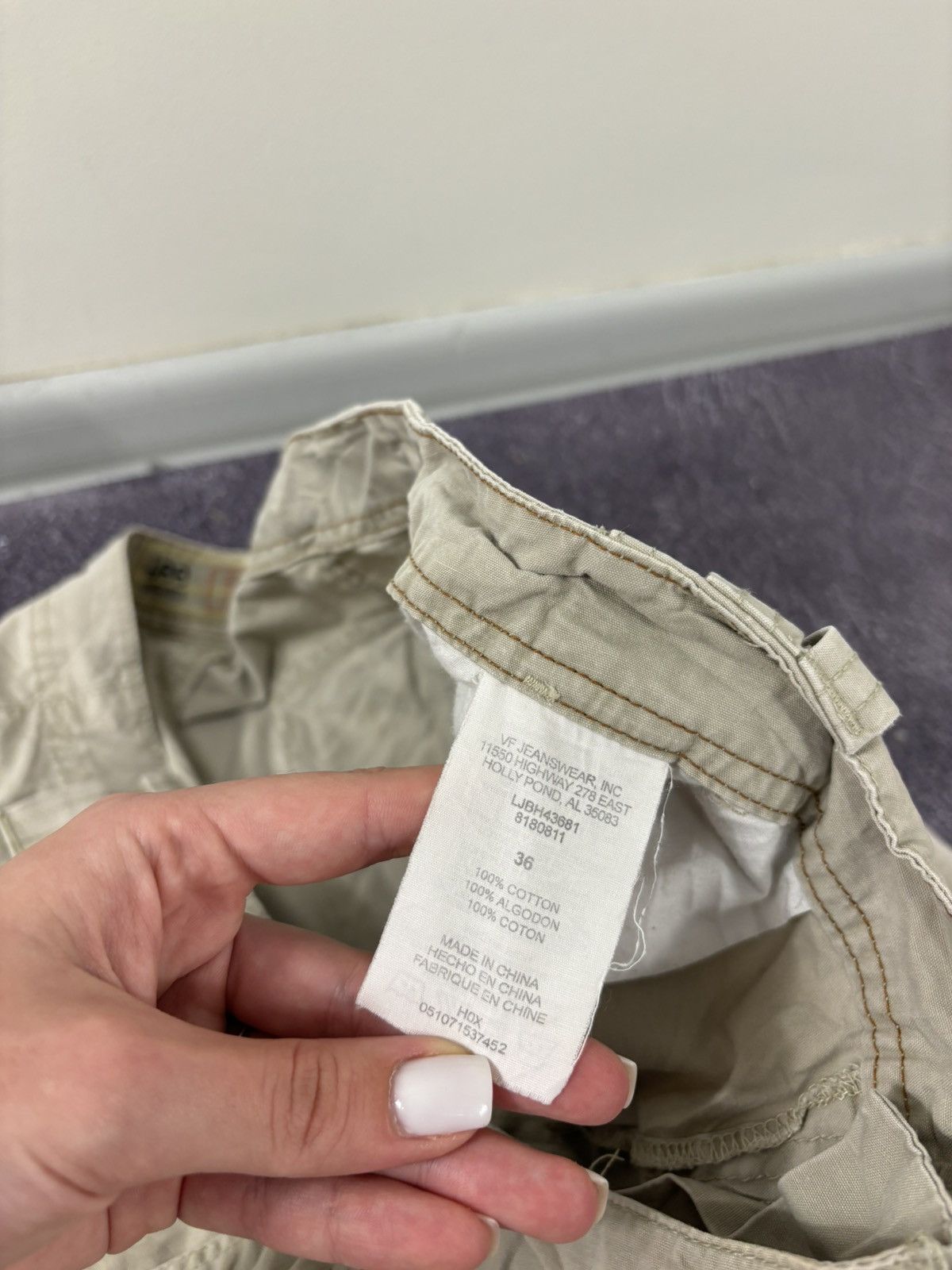 Lee Vintage Lee Dungarees Y2K Beige Work Hype Baggy Cargo Shorts Size US 36 / EU 52 - 13 Thumbnail