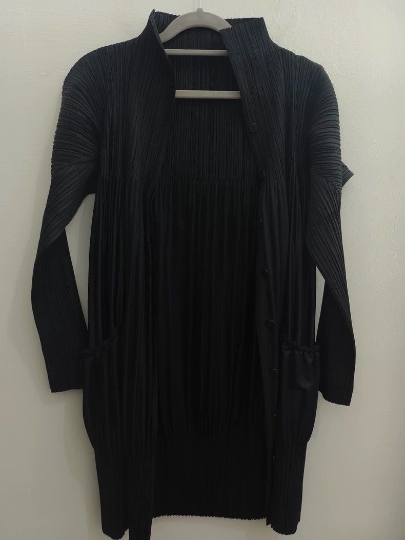 Issey Miyake Issey Miyake size:2 Black cream puff coat Size XS / US 0-2 / IT 36-38 - 2 Thumbnail