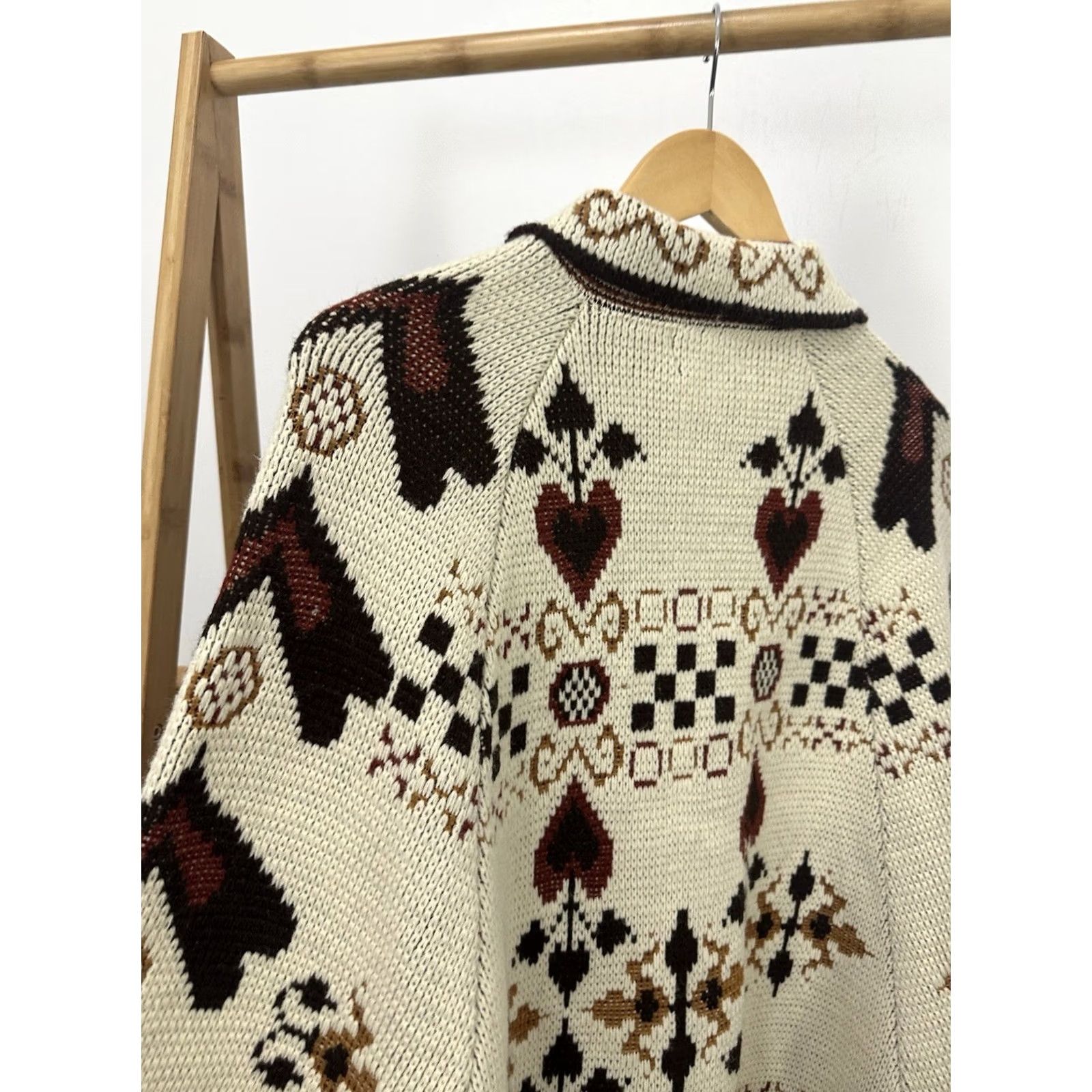 Vintage VTG 70s Sturbridge Cape Sweater Women's Knit Cloak Hearts Boho S-M Shirt Womens Sweater Beige 70s Cape Boho Sturbridge Hearts Vintage S-M Size M / US 6-8 / IT 42-44 - 4 Thumbnail