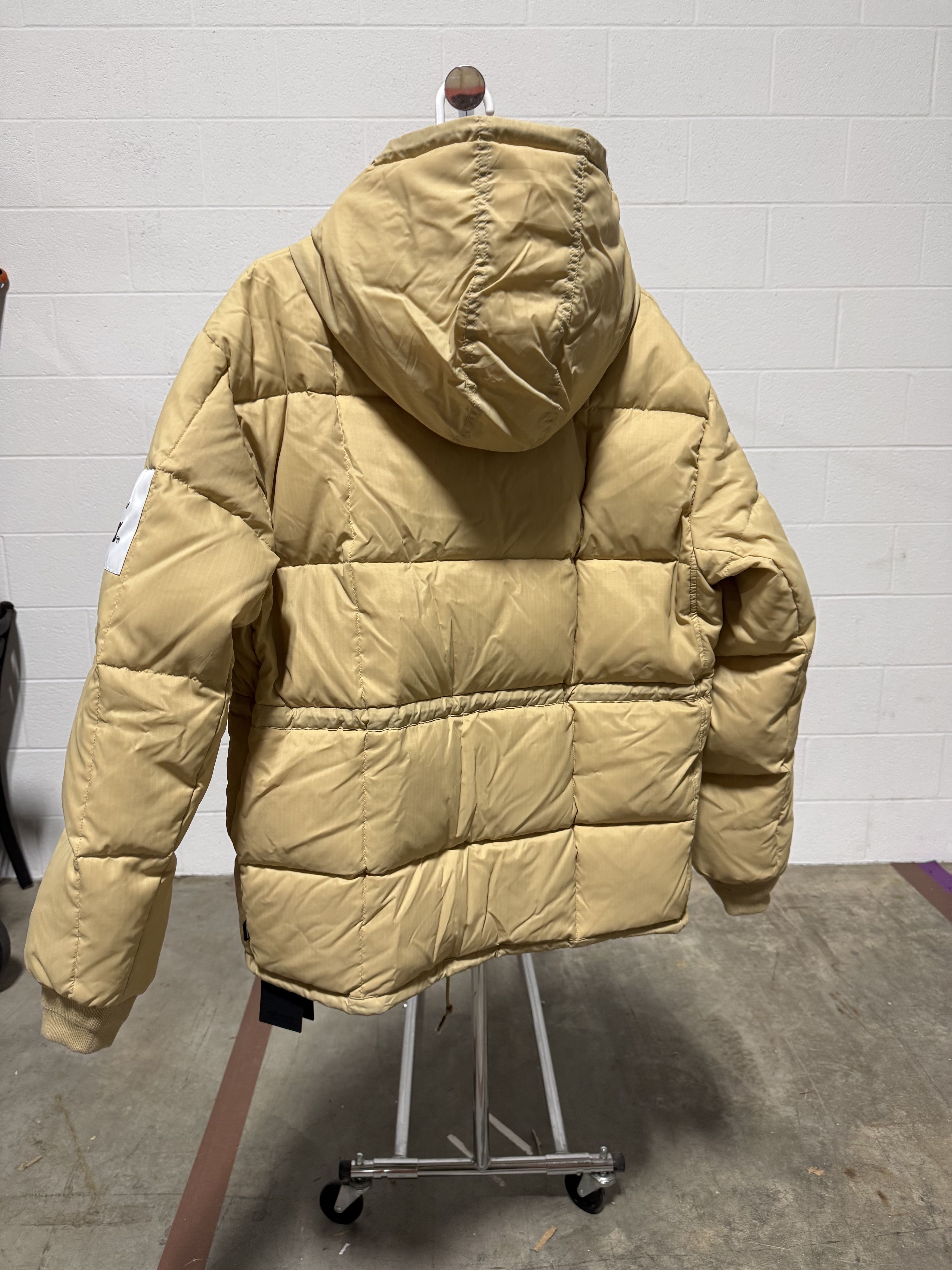 Neighborhood Neighborhood x Eddie Bauer Karekoram Down Jacket 'Beige' Size US L / EU 52-54 / 3 - 4 Thumbnail