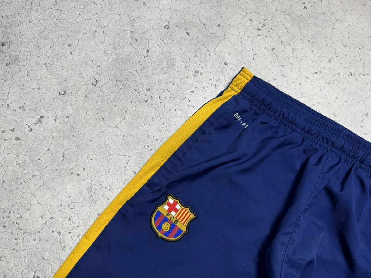 Nike Nike FC Barcelona Nylon Track Pants Football Soccer FCB Size US 32 / EU 48 - 4 Thumbnail
