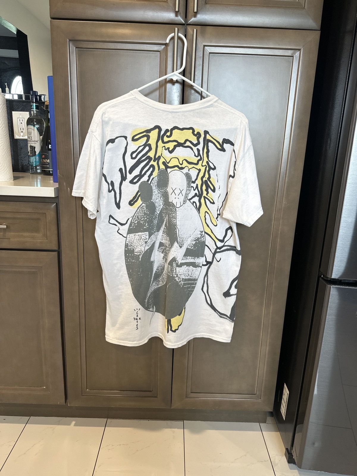 Fragment Design × Jordan Brand × Travis Scott Travis Scott Kaws x Fragment Shirt Size US M / EU 48-50 / 2 - 2 Thumbnail