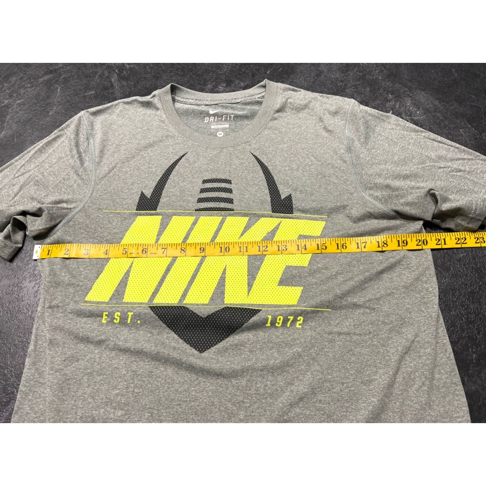 Nike Nike Dri-FIT Shirt Mens Medium Gray Graphic Print Athletic Outdoor Casual Size US M / EU 48-50 / 2 - 7 Thumbnail