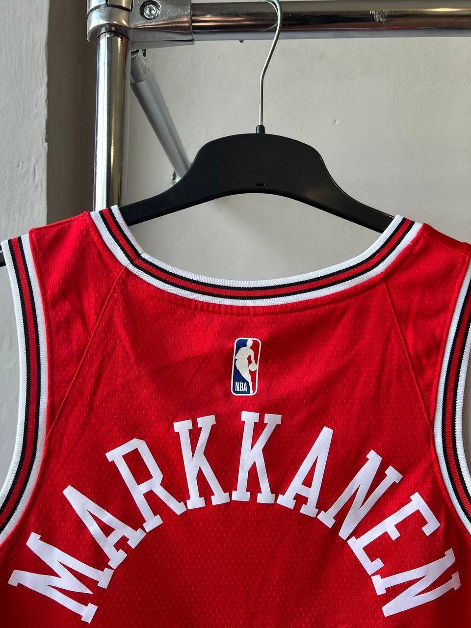 NBA 2021 CHICAGO BULLS #24 MARKKANEN BASKETBALL JERSEY NBA NIKE Size US M / EU 48-50 / 2 - 12 Thumbnail