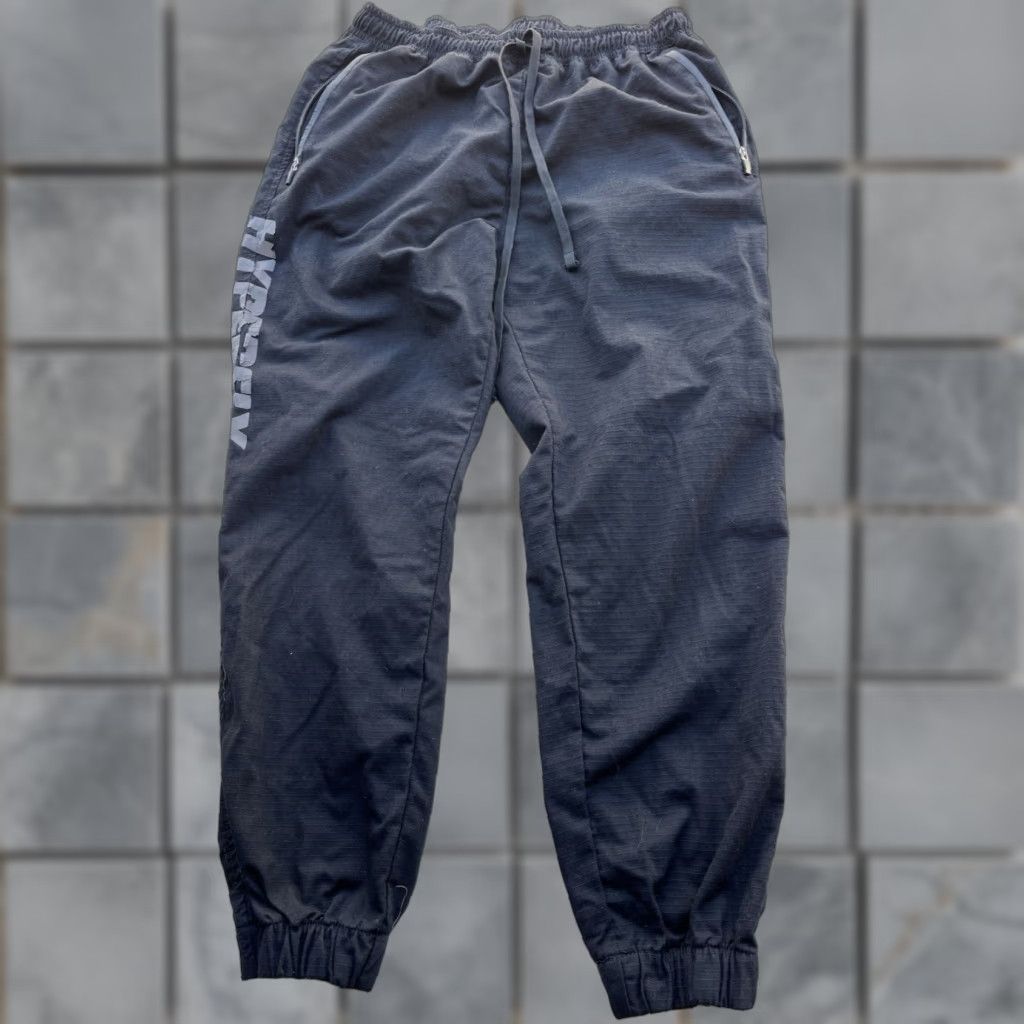 Vintage HYPERFLY Joggers Black Solid XL Stretch Active Gym MMA Jiu Jitsu Nylon BBJ Men’s Pants Tapered Size US 36 / EU 52 - 1 Thumbnail