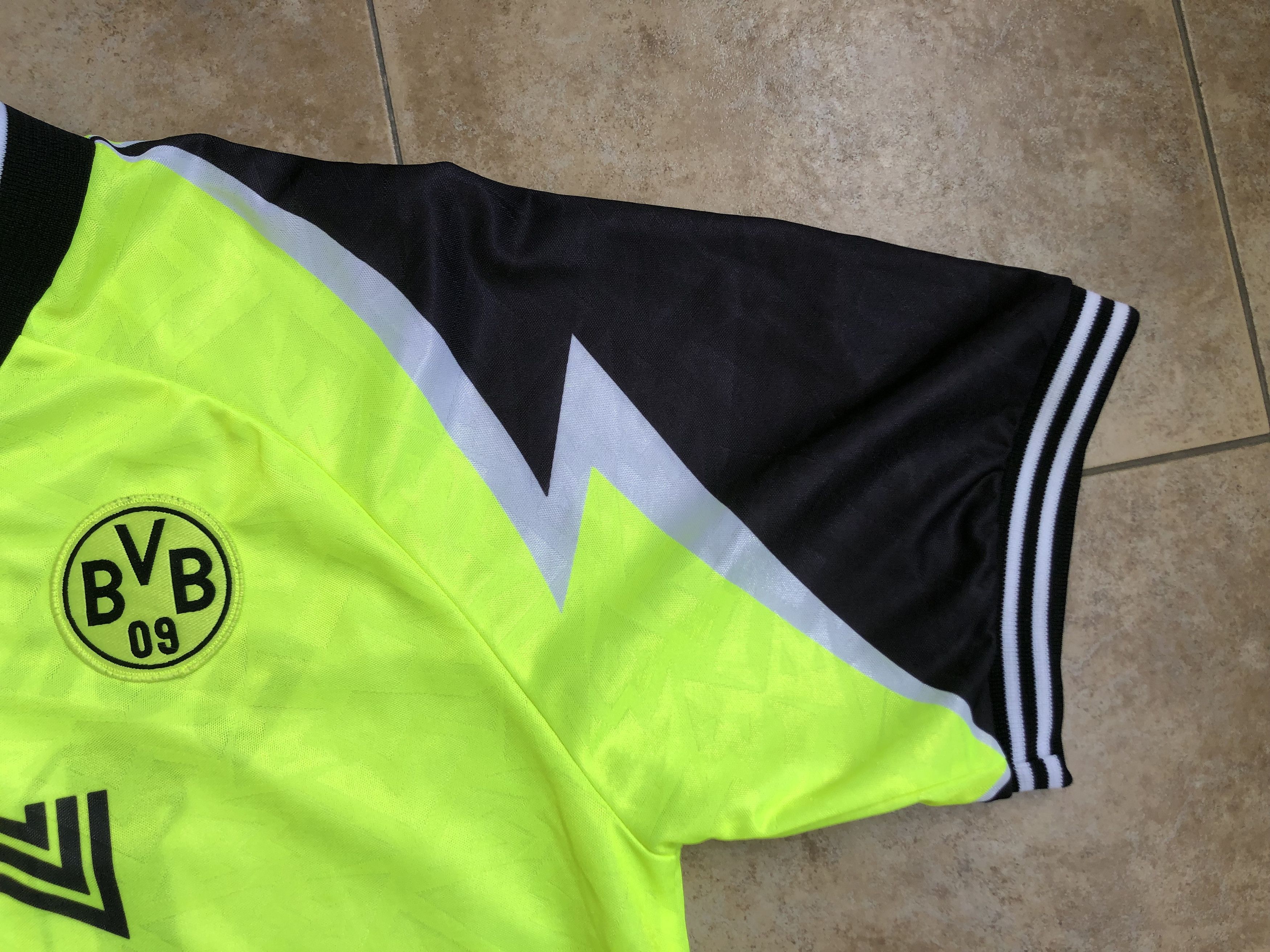 Nike Borussia Dortmund Home Football Shirt 1995-1996 #18 Ricken Size US L / EU 52-54 / 3 - 6 Thumbnail
