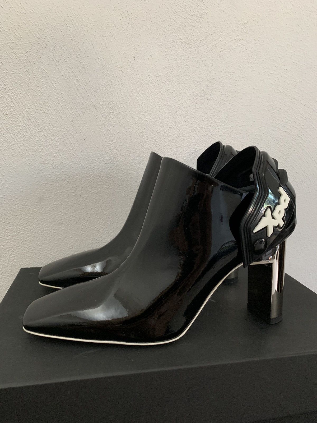 1017 ALYX 9SM Alyx Black Vernice Aw Moto Heel Size US 7 / IT 37 - 1 Thumbnail