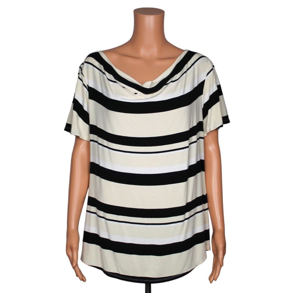 Other Cato Short Sleeve Top Women's Size XL Size XL / US 12-14 / IT 48-50 - 1 Thumbnail