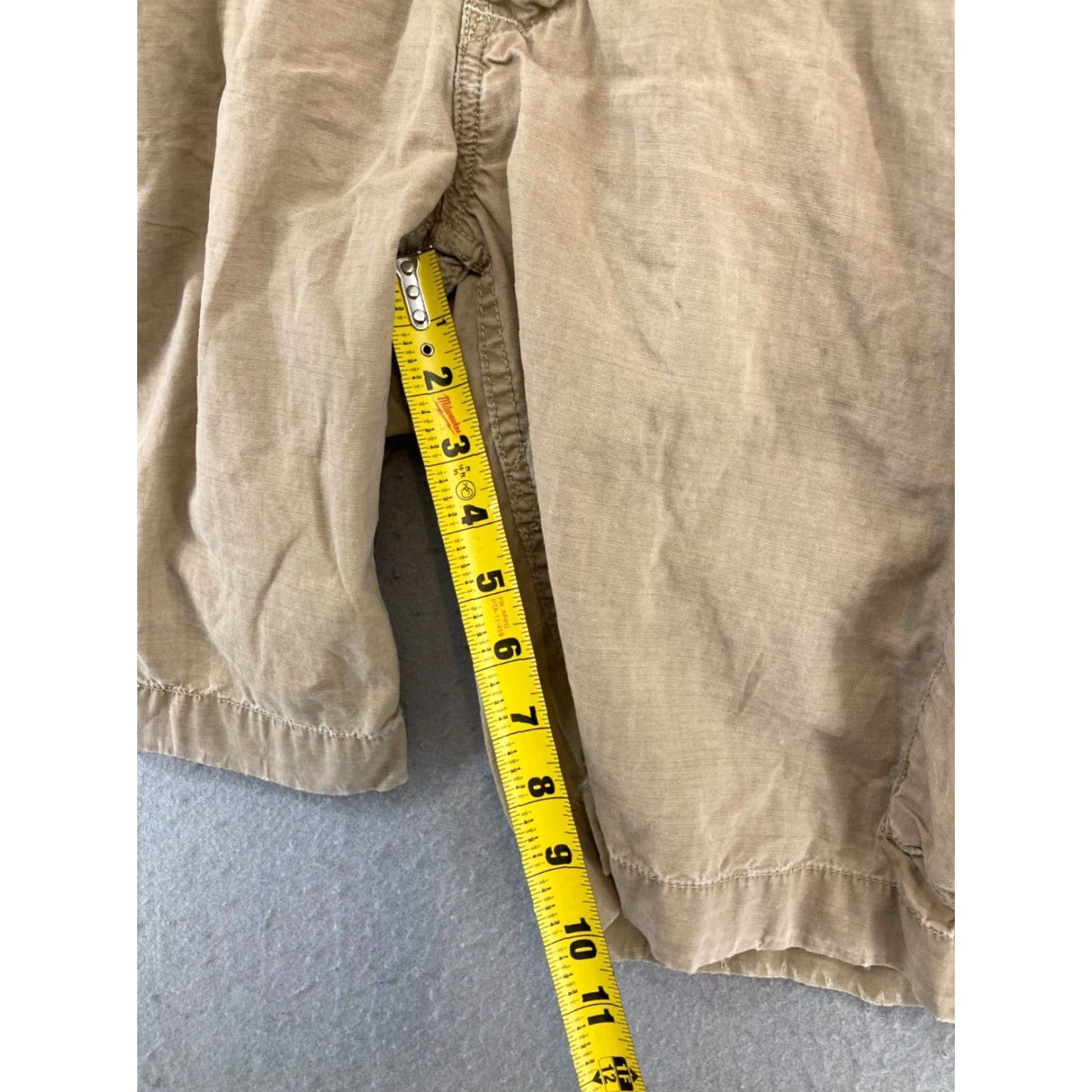 Polo Ralph Lauren Polo Ralph Lauren Cargo Shorts Khaki Surplus Fit Mens 38 Beige Cotton Flat Front Pocket Logo Casual American Outdoor 90s (if applicable) Mens Size US M / EU 48-50 / 2 - 4 Thumbnail