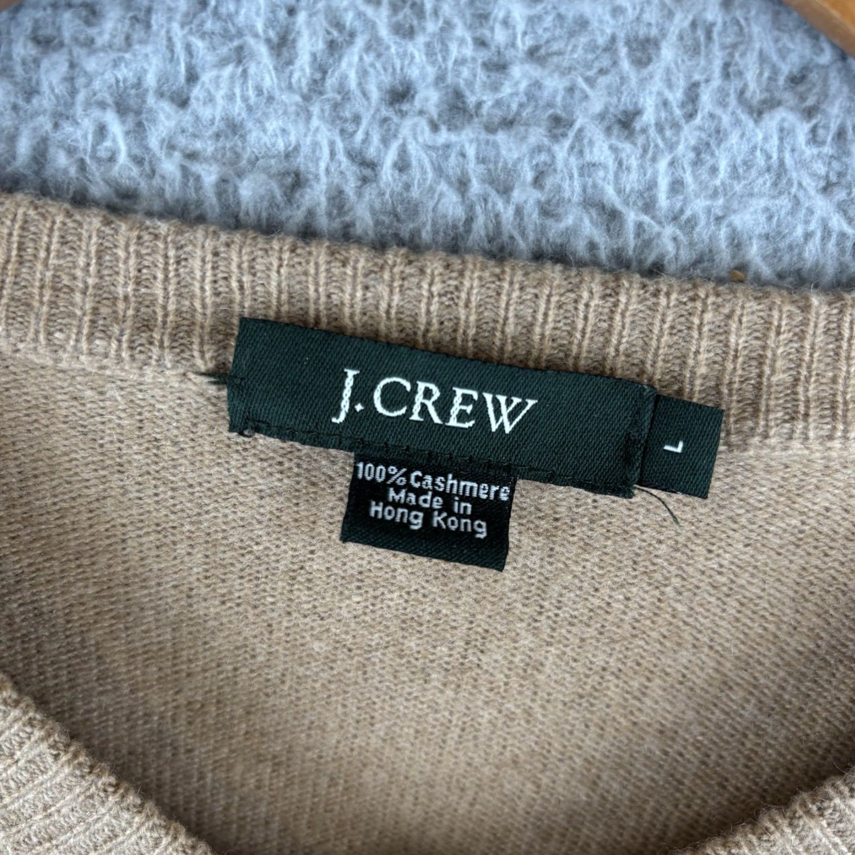 J.Crew J.CREW Sweater Mens L Tan Brown 100% Cashmere V Neck Pullover Preppy Casual Reading READ Size US L / EU 52-54 / 3 - 3 Thumbnail