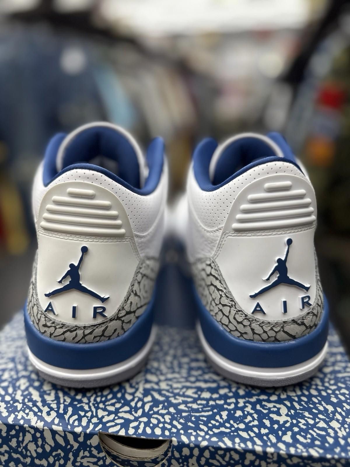 Jordan Brand Jordan 3 Retro Washington Wizards (CT8532-148) Size 10.5 - Size US 10.5 / EU 43-44 - 9 Thumbnail