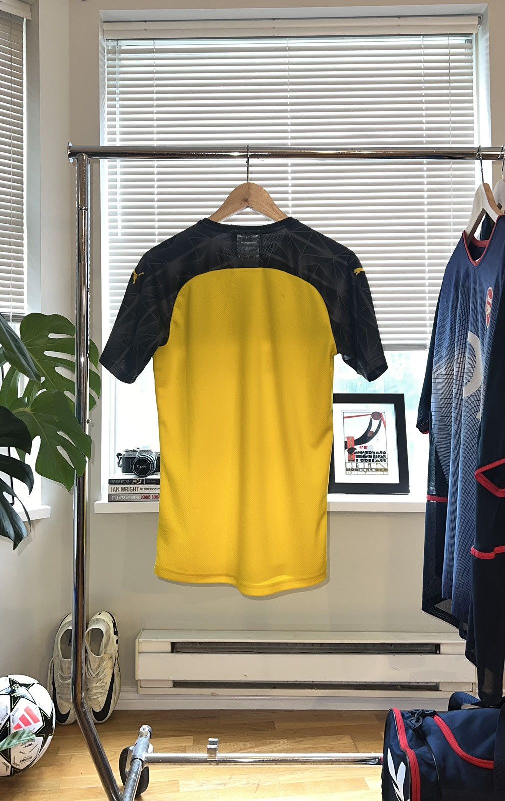 Other Borussia Dortmund 19/20 Cup - Puma - Size Small Size US S / EU 44-46 / 1 - 2 Thumbnail