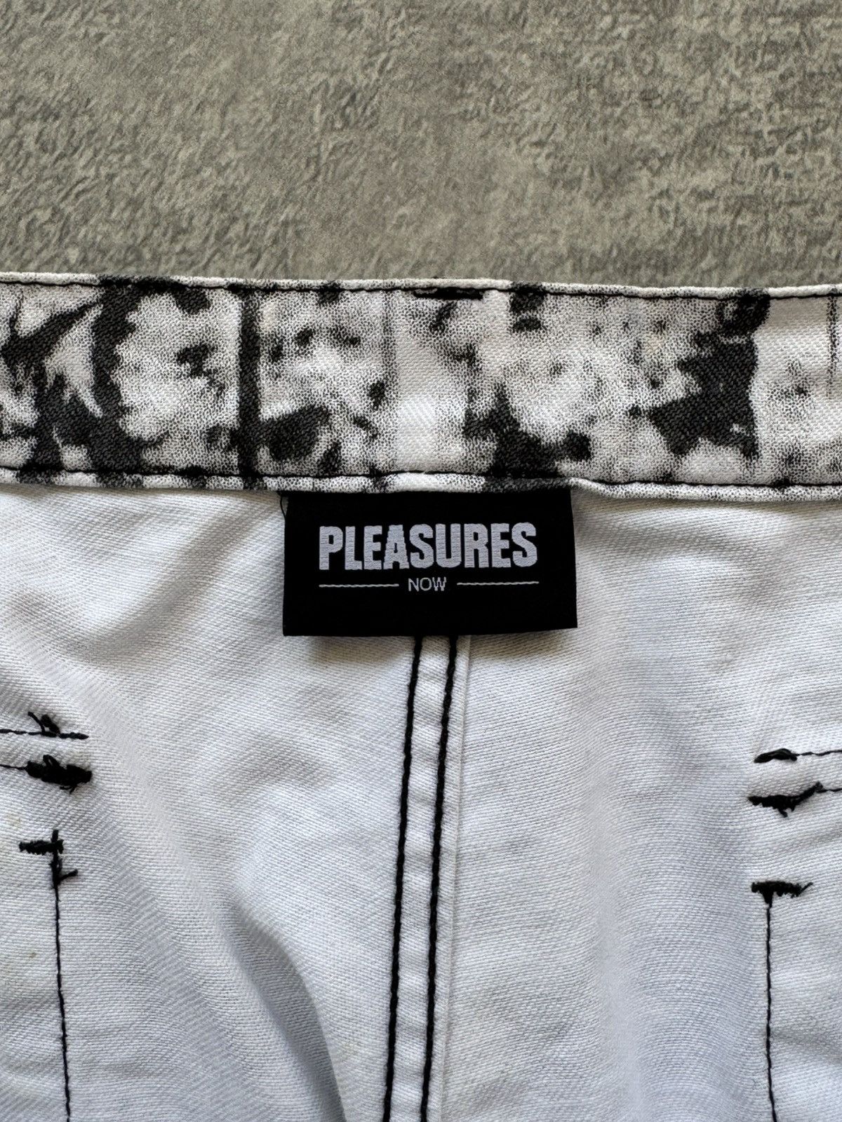 Pleasures Pleasures Cargo TV Static Print Pants Size US 34 / EU 50 - 9 Thumbnail