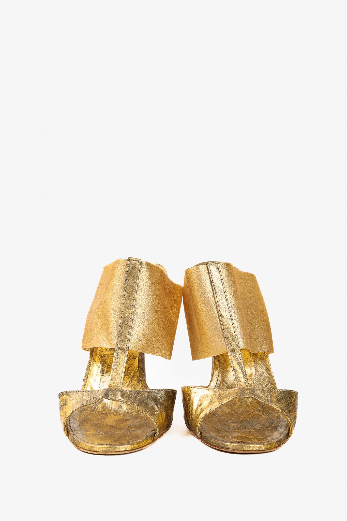 Manolo Blahnik Manolo Blahnik Rip Brushed Gold Slide On T-Vamp Heel Sandals Size US 8 / IT 38 - 2 Thumbnail