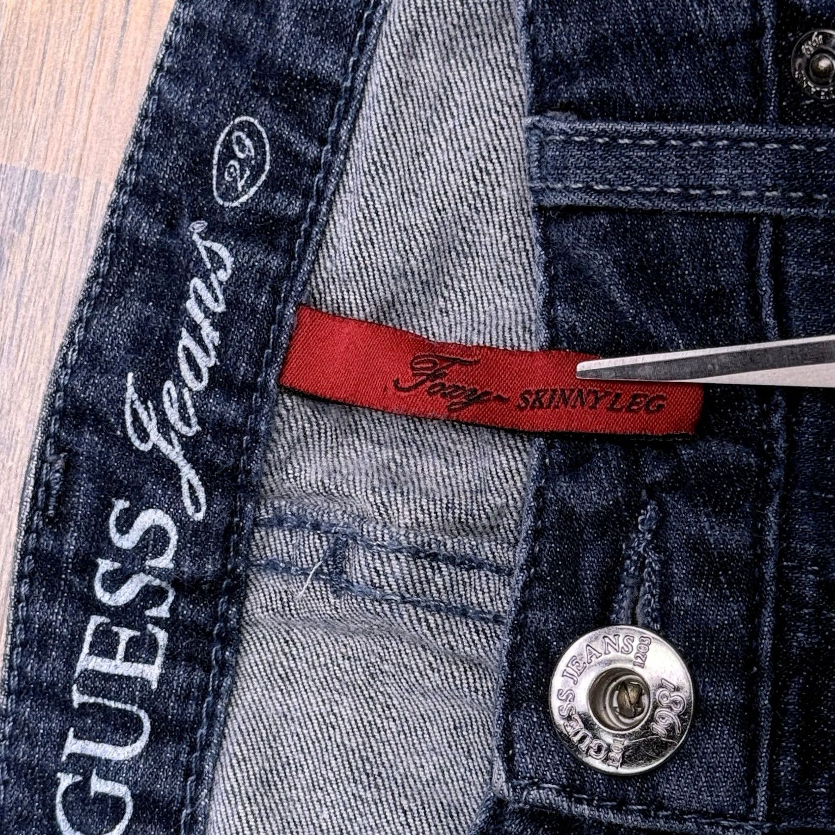 Guess GUESS Jeans Skinny Jeans Womens 29 Low Rise Stretch Denim Blue 5-Pocket City Slim Fit Womens Size 29 Regular Size 29" - 5 Thumbnail