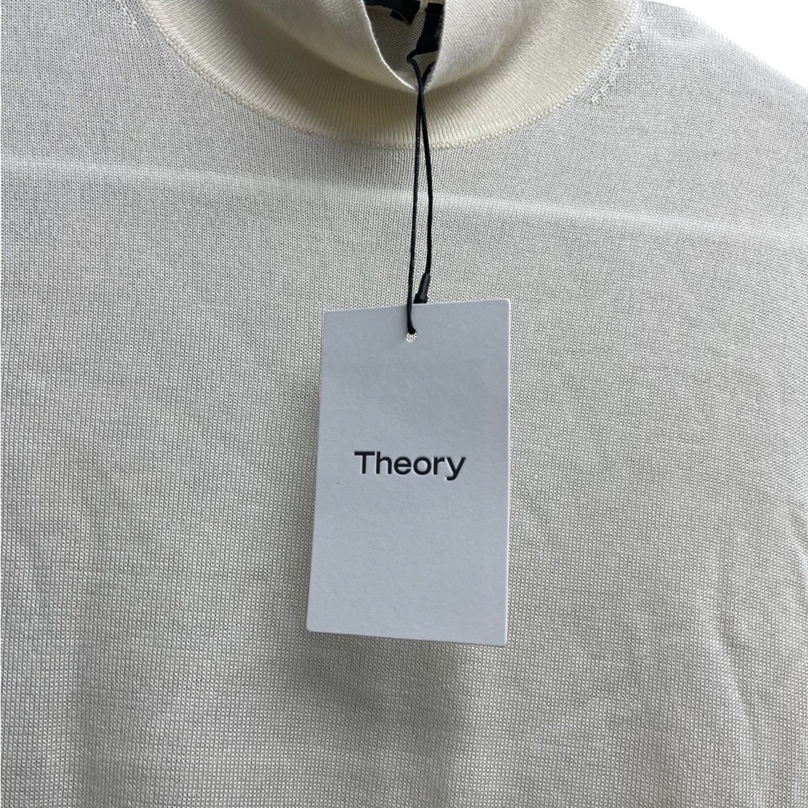 Theory *BNWT* Women’s Theory Turtleneck Shirt Size S / US 4 / IT 40 - 2 Thumbnail