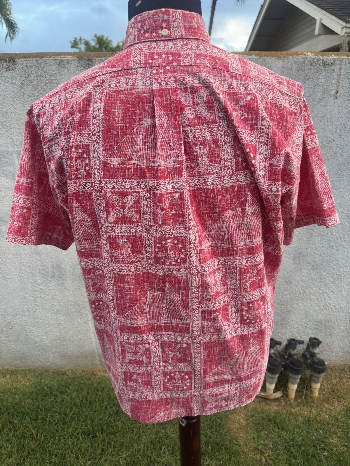 Reyn Spooner PreOwned Reyn Spooner Red Hawaiian Print Men's Medium Size US M / EU 48-50 / 2 - 2 Thumbnail