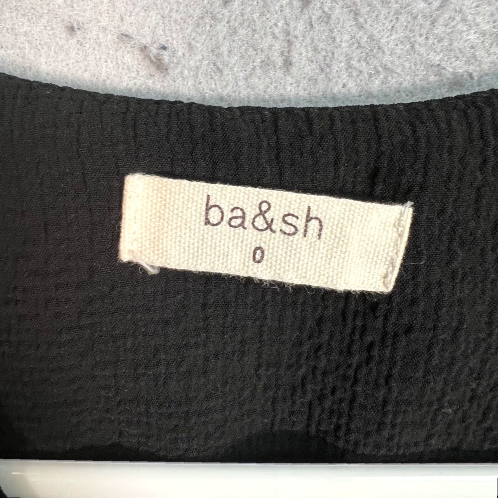 ba&sh VINTAGE ba&sh Chesterfield Black Textured Short Sleeve Top 0 Adult Womens Blouse Shirt Black 0 Ba&sh Womens Short Sleeve Blouse 90s? Size XS / US 0-2 / IT 36-38 - 3 Thumbnail