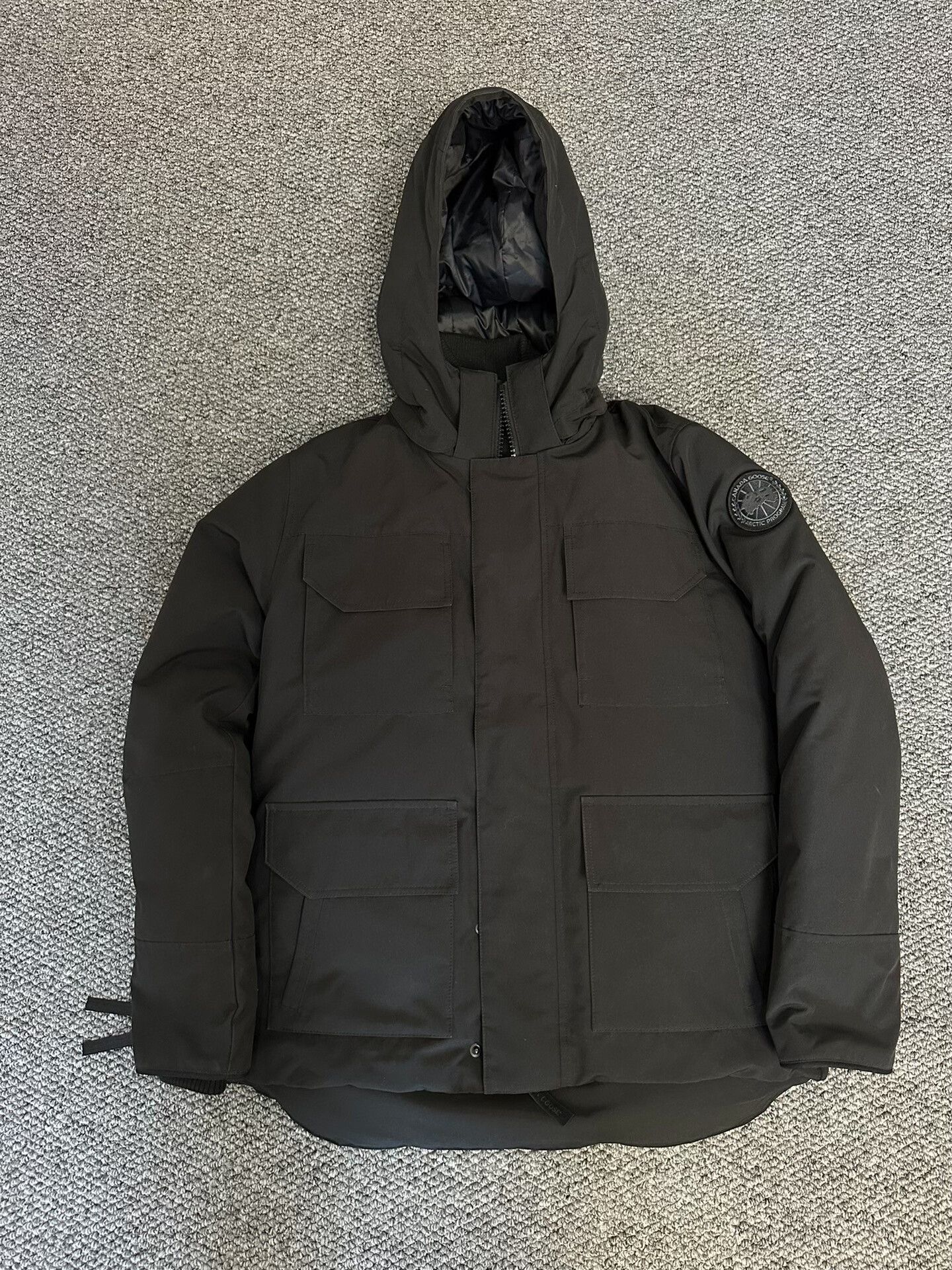 Canada Goose Canada Goose Black Down Jacket L Size US L / EU 52-54 / 3 - 1 Thumbnail
