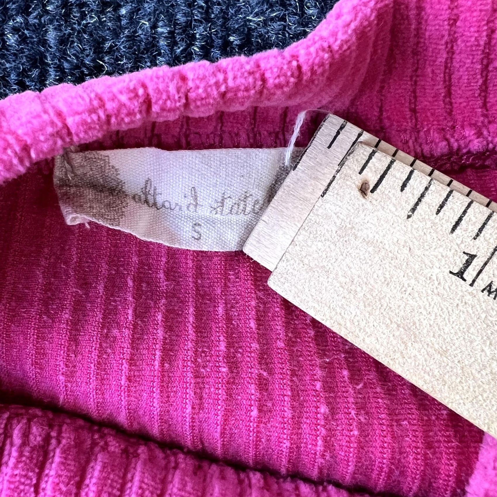 Pinko Standard Attire Sweater Womens Small Pink Ribbed Cropped Long Sleeve Pullover Size S / US 4 / IT 40 - 2 Thumbnail