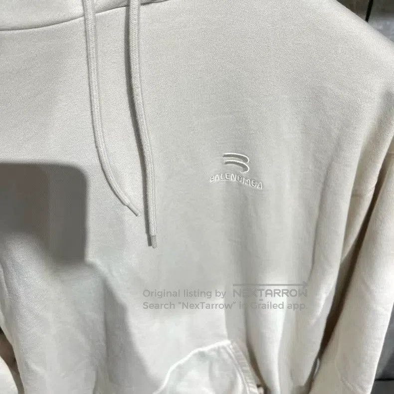Balenciaga Balenciaga Sporty B double hook off-white sweatshirt, size Size US XS / EU 42 / 0 - 6 Thumbnail