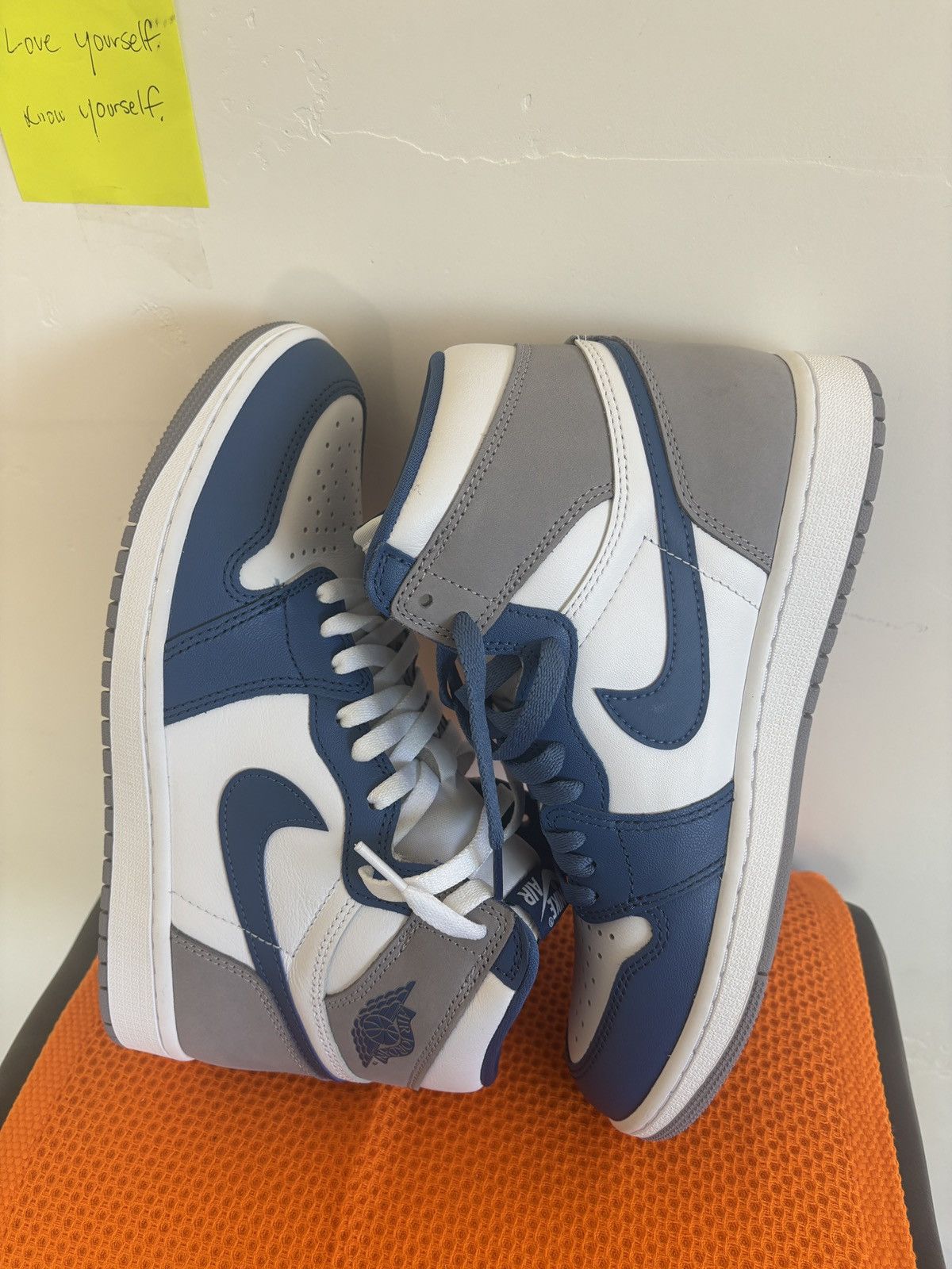 Jordan Brand Jordan 1 High OG True Blue Size US 9 / EU 42 - 3 Thumbnail