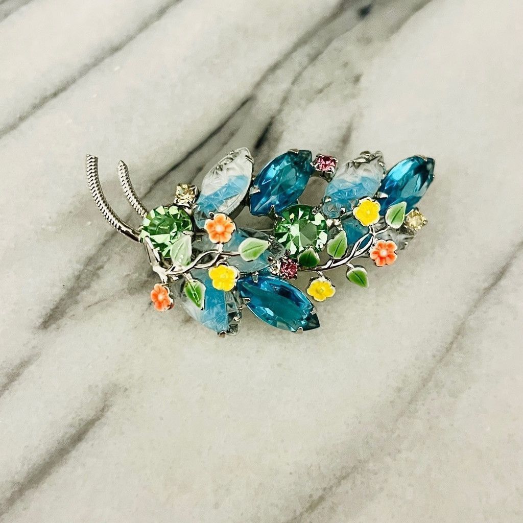 Vintage Vintage Blue Crystal Brooch Prong Set Navettes Green Size ONE SIZE - 2 Thumbnail