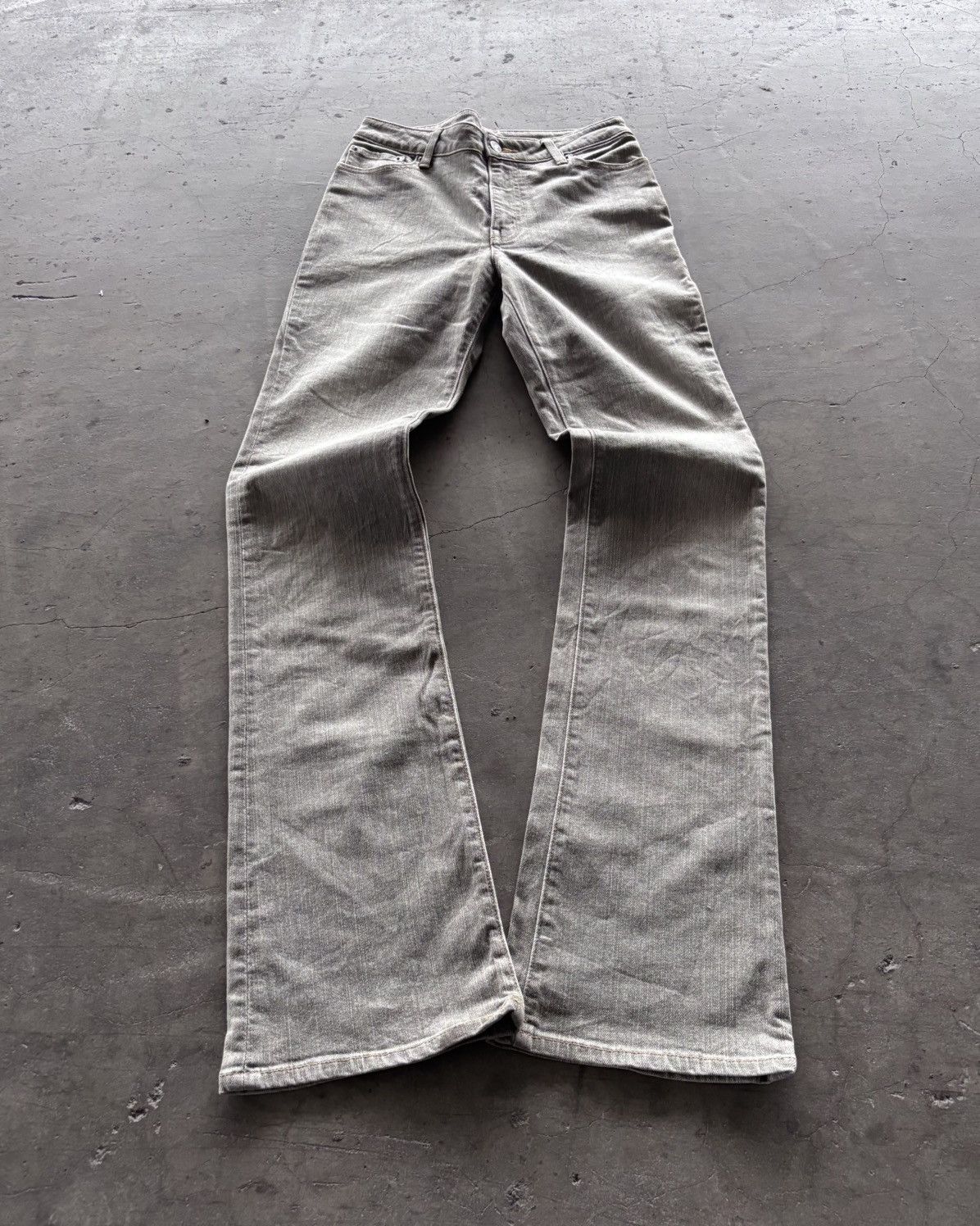 If Six Was Nine × Japanese Brand × KMRii 2000s Georgia Love Mudwash Grey Flared Denim Jeans Size US 29 - 1 Thumbnail