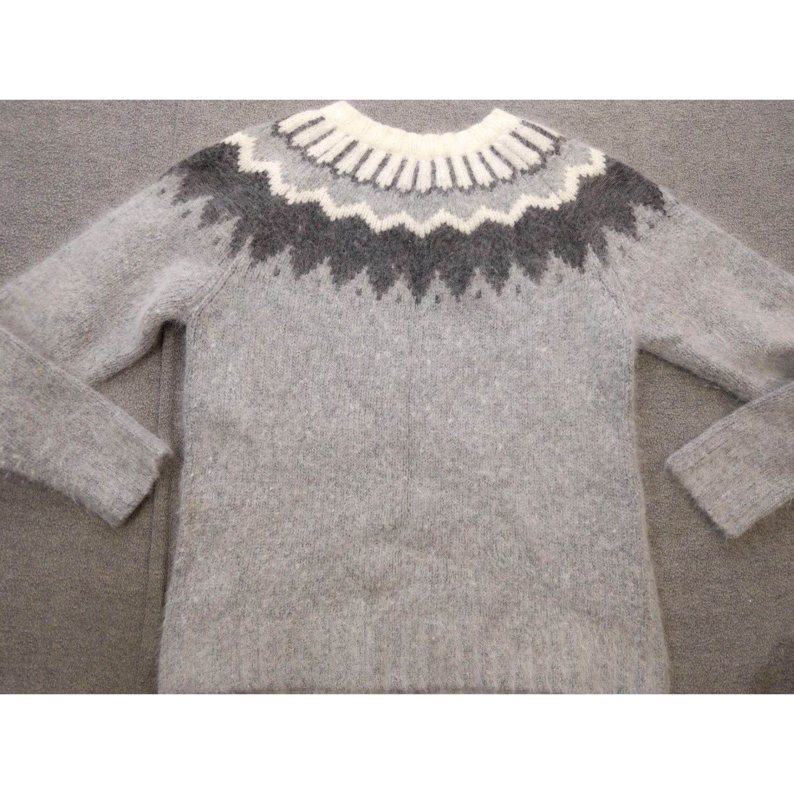 Vintage VINTAGE White Stag Sweater Womens Small Gray Fair Isle Angora Wool Pullover 90s Crew Neck Knit Heavyweight Casual Wool Women Small Size S / US 4 / IT 40 - 6 Thumbnail