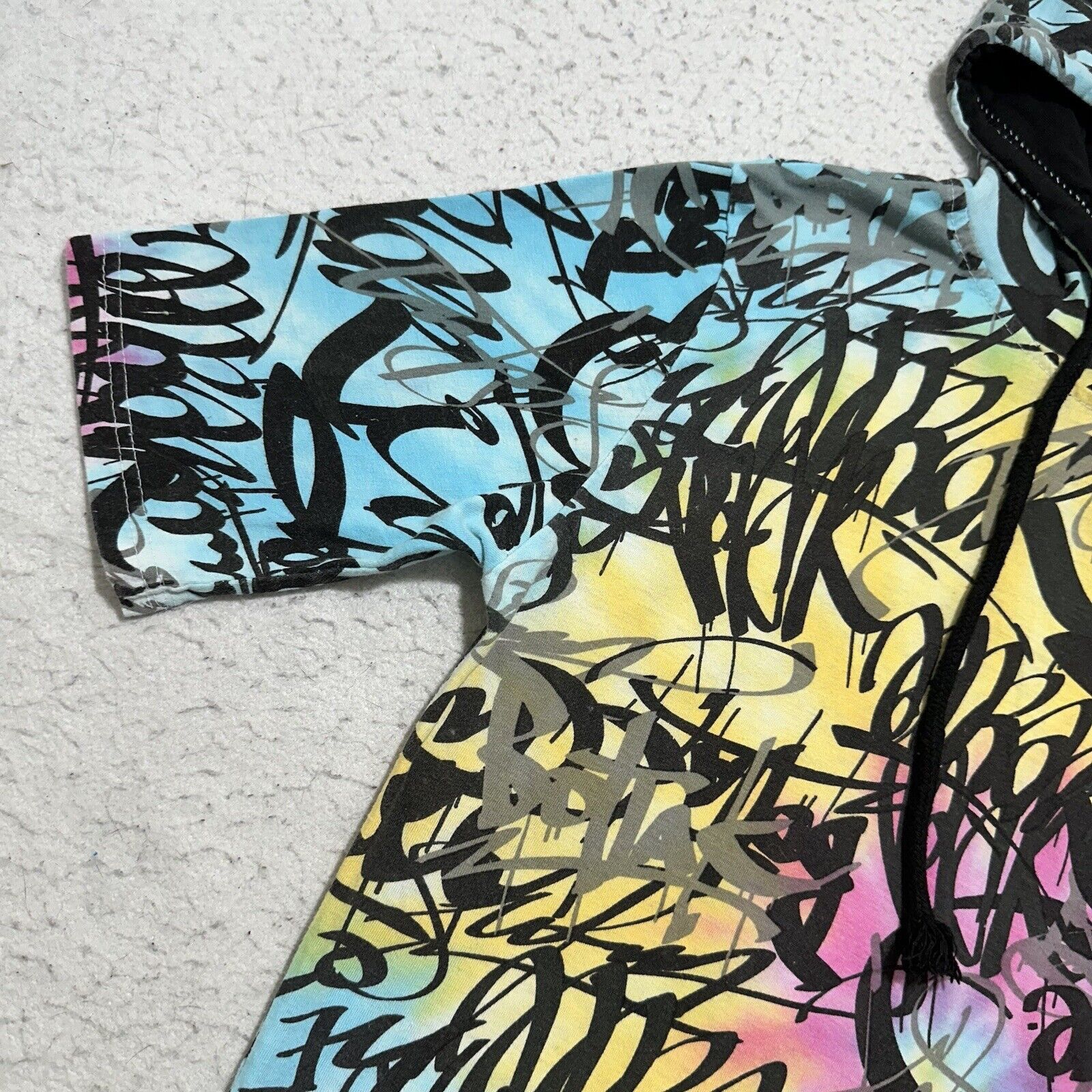 Massive Massive Small Hooded Graphic T Shirt Colorful Tie Dye Tee Size US S / EU 44-46 / 1 - 6 Thumbnail