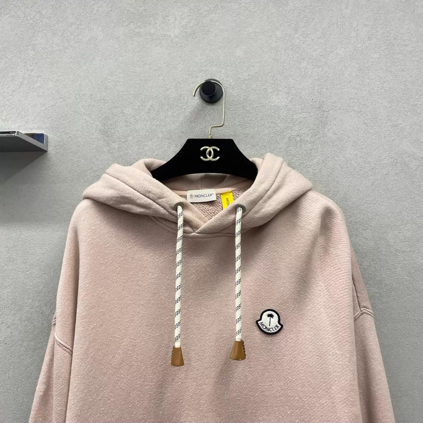 Moncler Moncler soft pink hoodie 165/76A Size M / US 6-8 / IT 42-44 - 4 Thumbnail