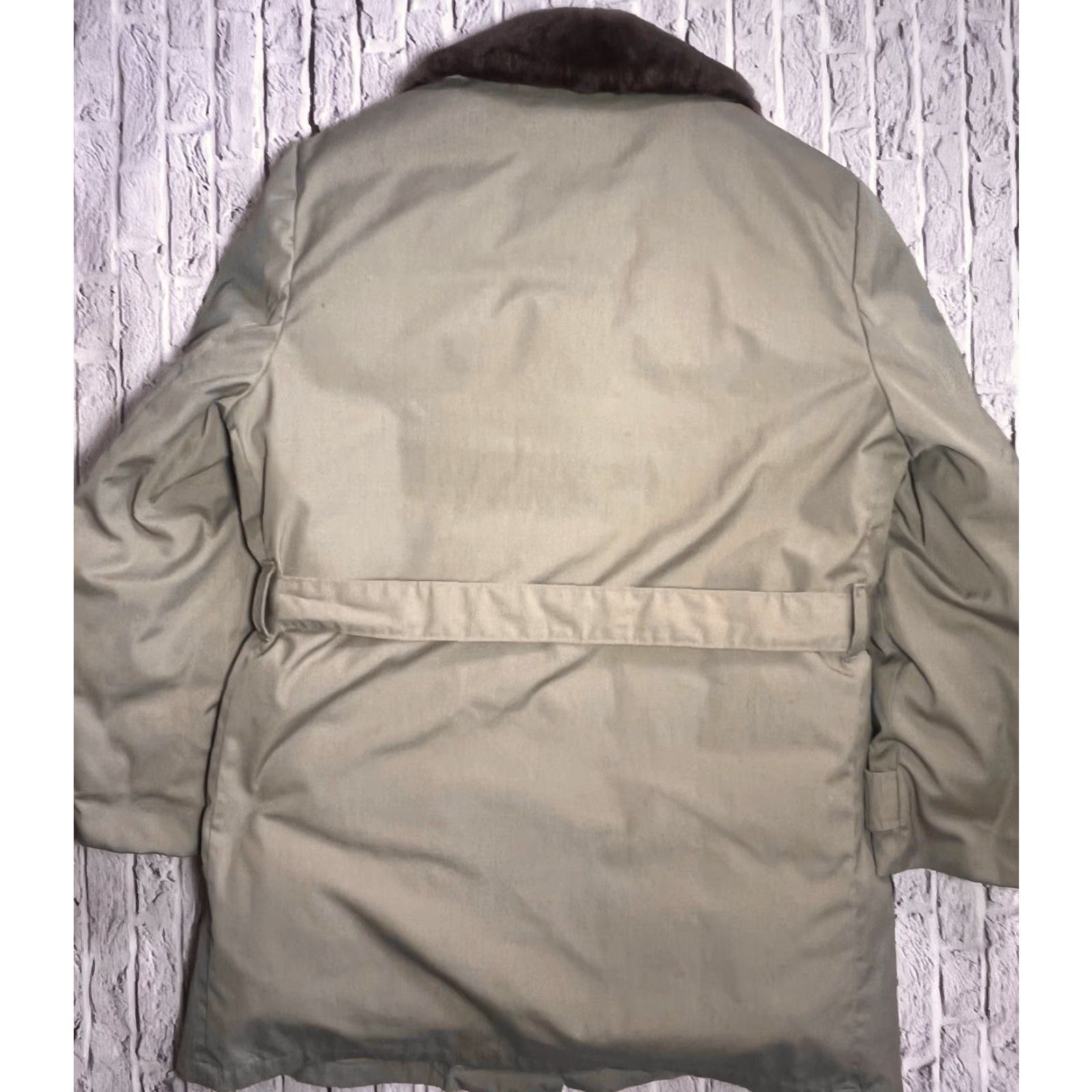 Vintage VINTAGE Woolrich Coat Mens Parka Down Insulated Lamb Belted Leather Buttons Wear 44 Beige Size US S / EU 44-46 / 1 - 5 Thumbnail