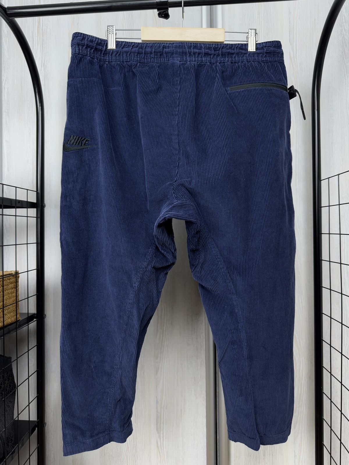 Nike Nike NIKE LIFESTYLE CROP PANT Size: XL BLUE - DO6329-410 Size US 36 / EU 52 - 5 Thumbnail