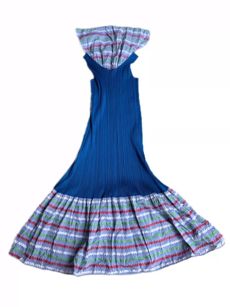 Issey Miyake Issey Miyake size:3 Blue rainbow striped dress Size S / US 4 / IT 40 - 1 Thumbnail