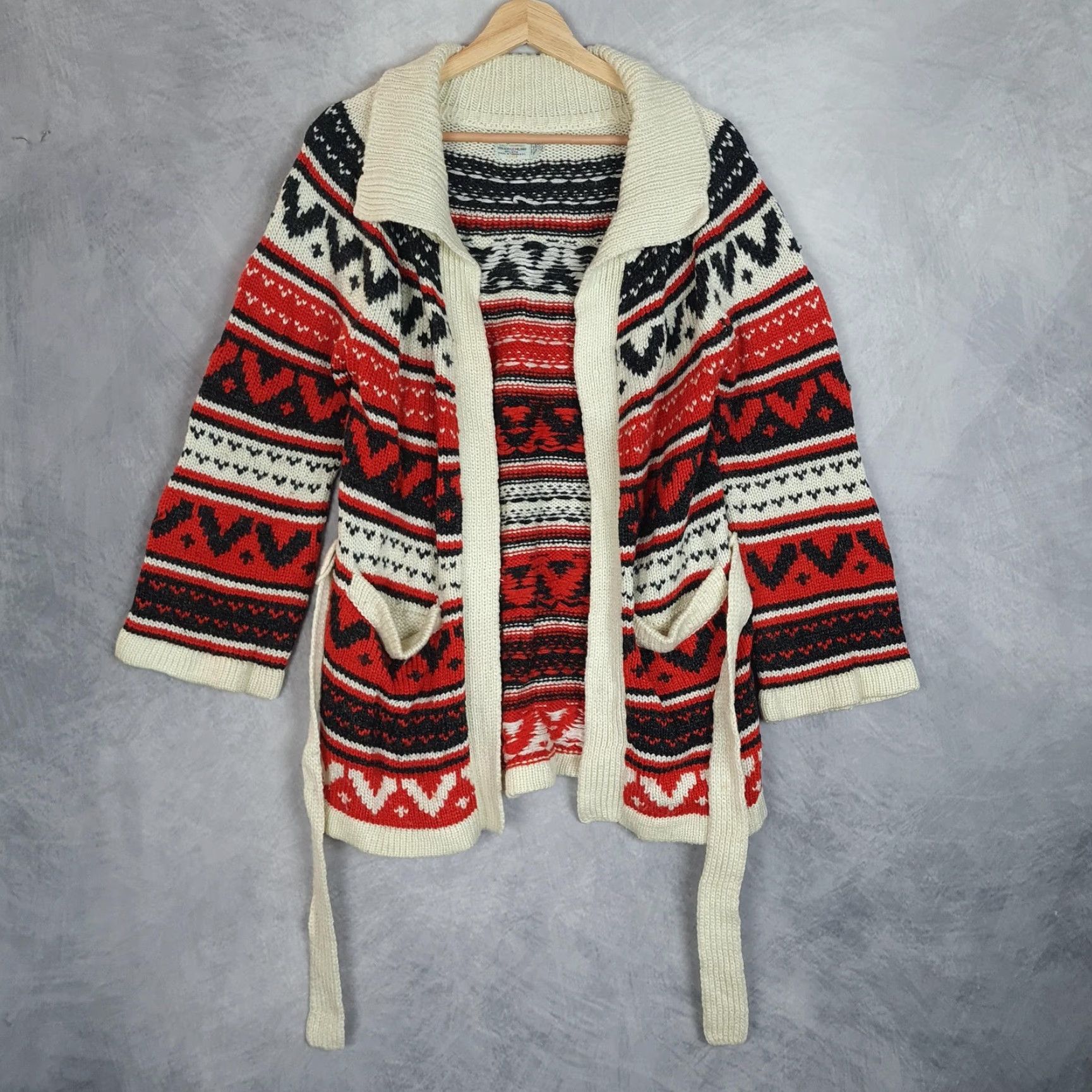 Vintage VINTAGE Cardigan Sweater Womens Large Belted Nordic Heart Collared 80s Fair Isle Knit Red Cream Size L / US 10 / IT 46 - 7 Thumbnail
