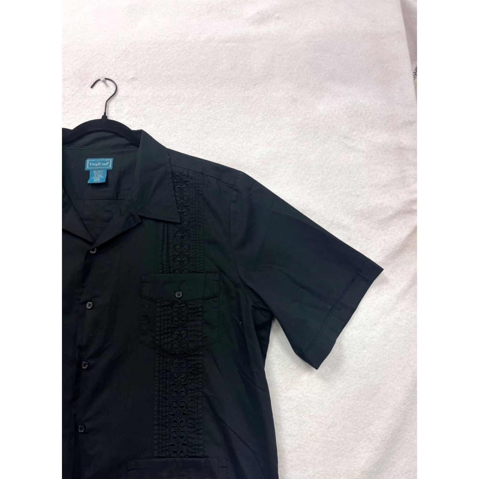 Vintage Mens Black TropiCool Guayabera Shirt XL Short Sleeve Button-Up Mens XL Black Tropicool Guayabera Shirt Short Sleeve Button-Up Size US XL / EU 56 / 4 - 6 Thumbnail