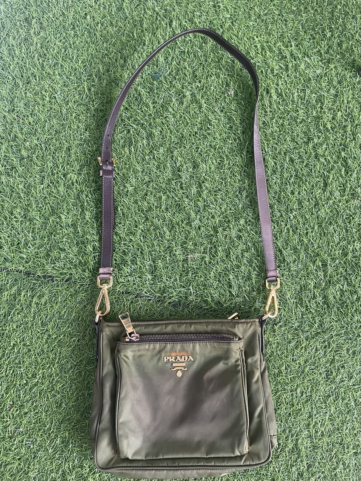 Prada Authentic Vintage PRADA Shoulder Bag Size ONE SIZE - 1 Thumbnail