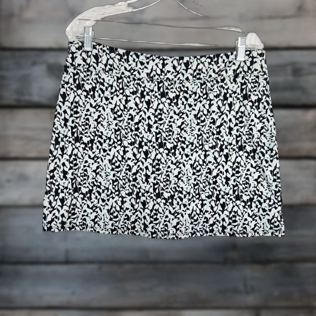 Vintage Tranquility Womens Skort Sz L Black Floral Pull On Skirt Short A-Line Summer Size ONE SIZE - 1 Thumbnail