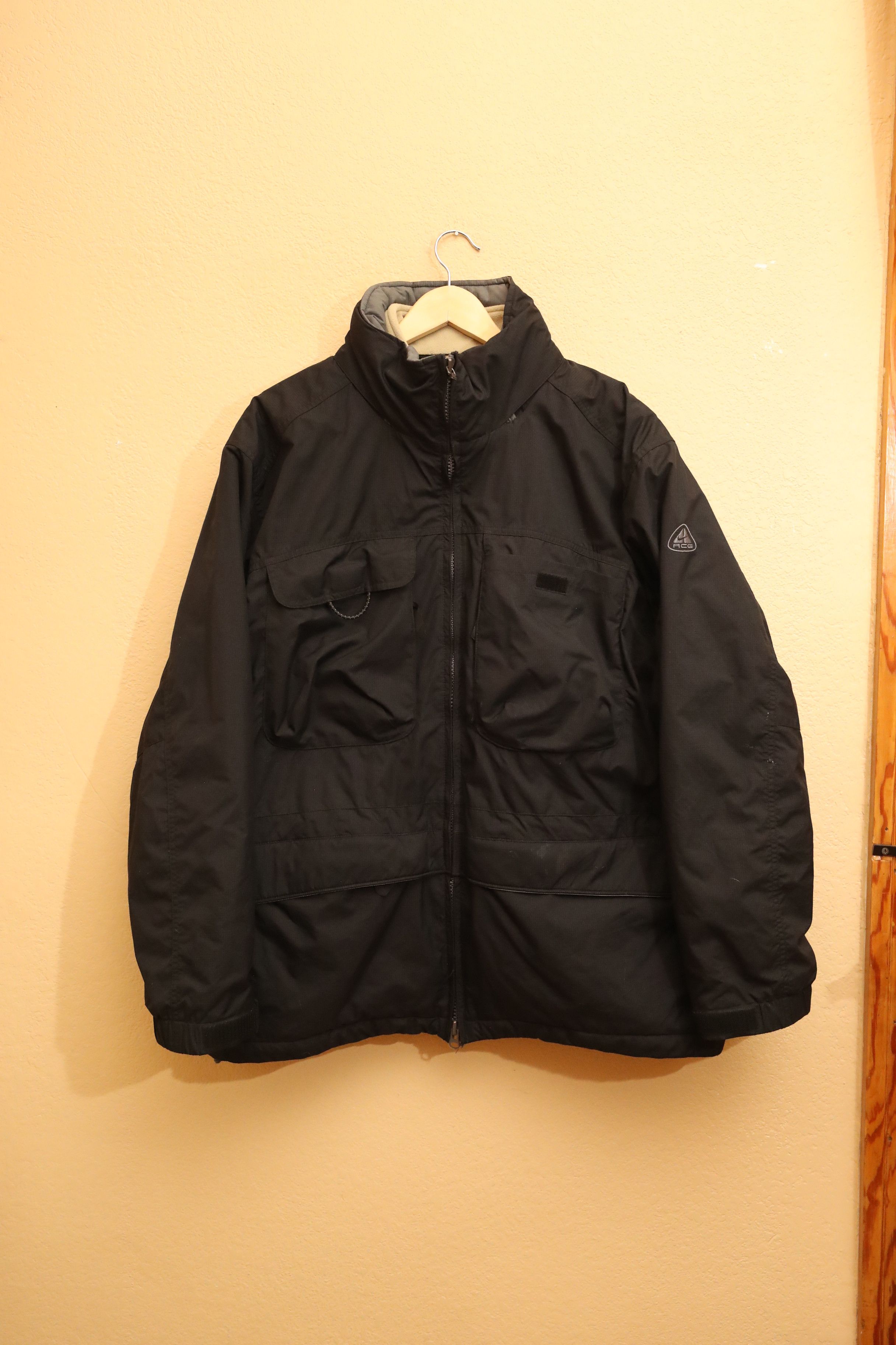 Nike ACG Vintage Nike ACG Storm Fit ThermaLayer Snowboard Jacket (L) Size US L / EU 52-54 / 3 - 1 Thumbnail