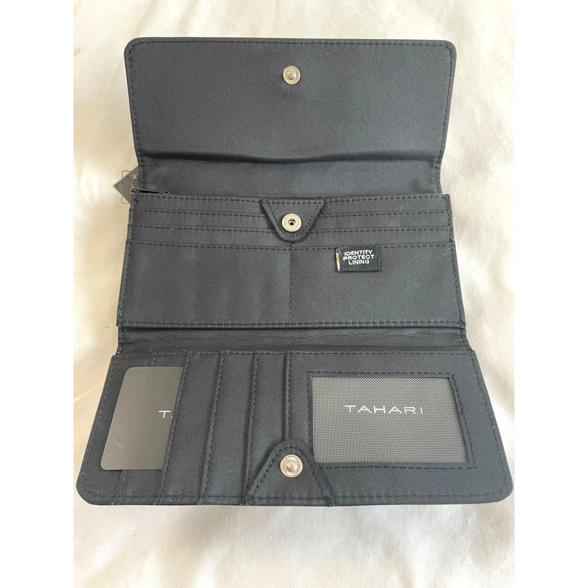 NWT ELIE selling TAHARI CLUTCH