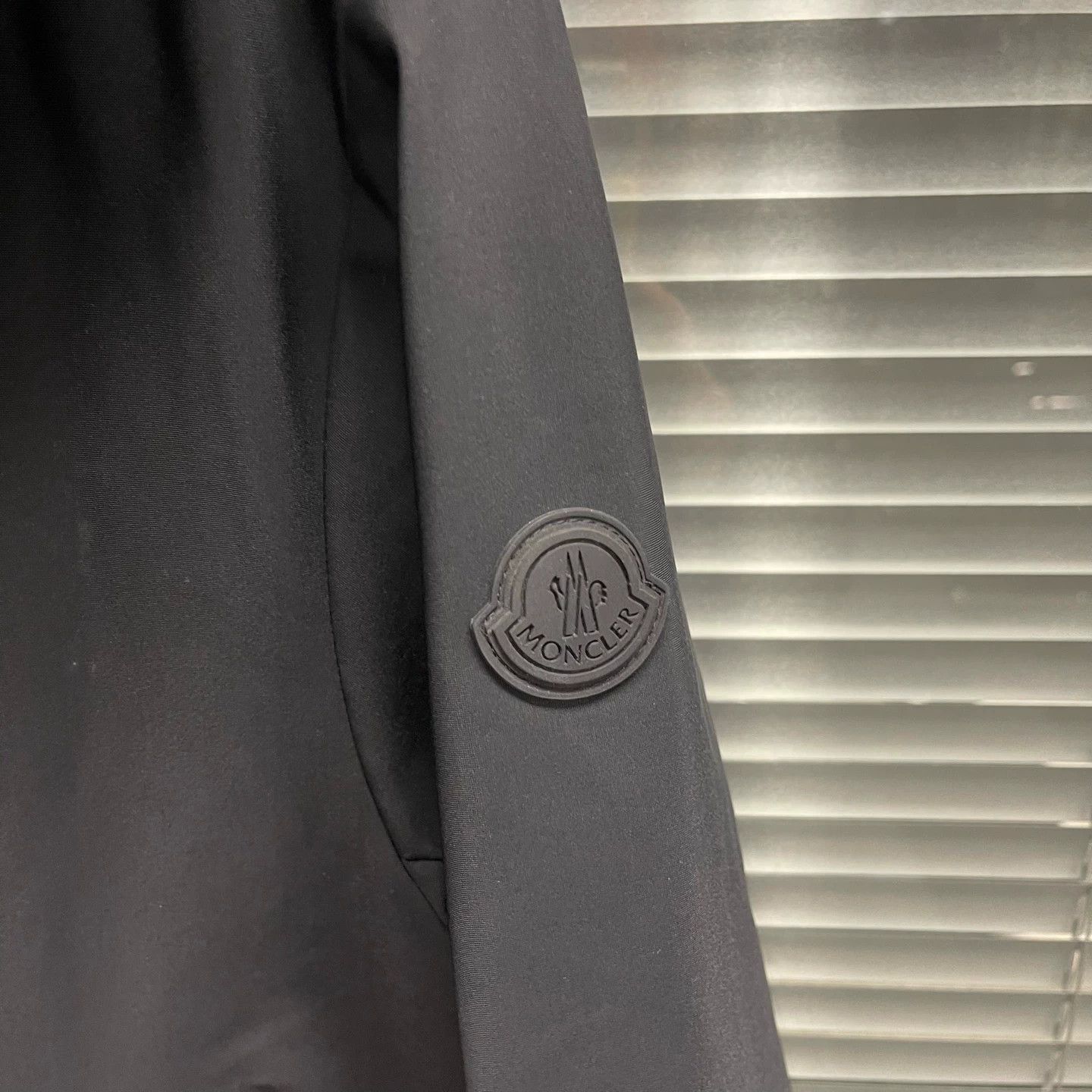 Moncler Moncler light down jacket striped zip size 2 mint Size US M / EU 48-50 / 2 - 4 Thumbnail