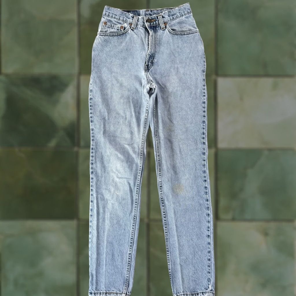 Levi's VINTAGE Levi's Jeans 512 Slim 25x30 Womens 7 Light Wash 90s USA Denim Jeans Mens Girls Size 28" / US 6 / IT 42 - 1 Thumbnail