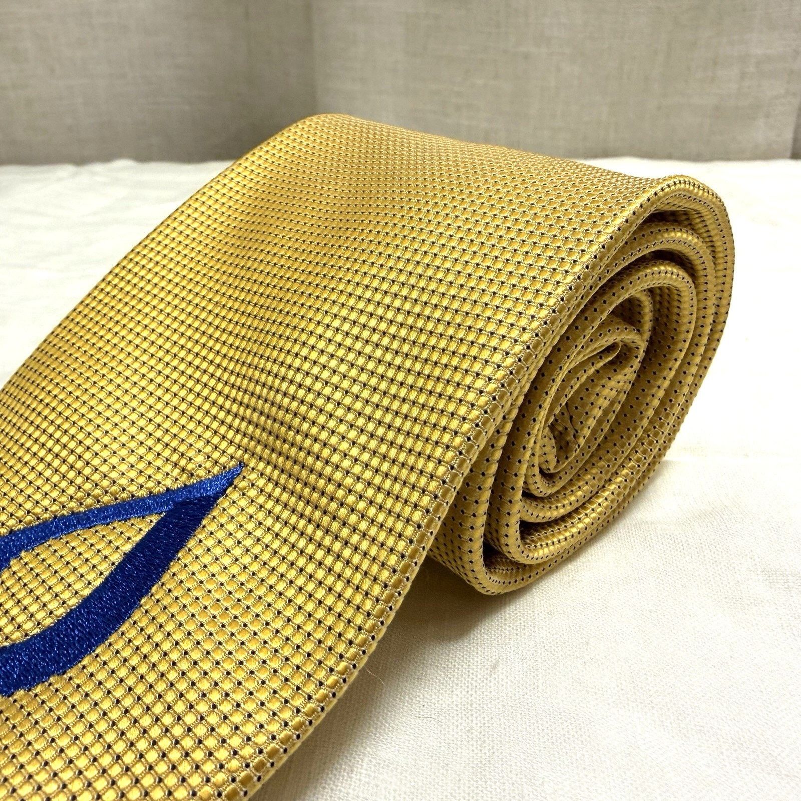 Piattelli Bruno Piattelli Roma Gold Silk Tie w/ Blue Flame Logo(2000s) Size ONE SIZE - 5 Thumbnail