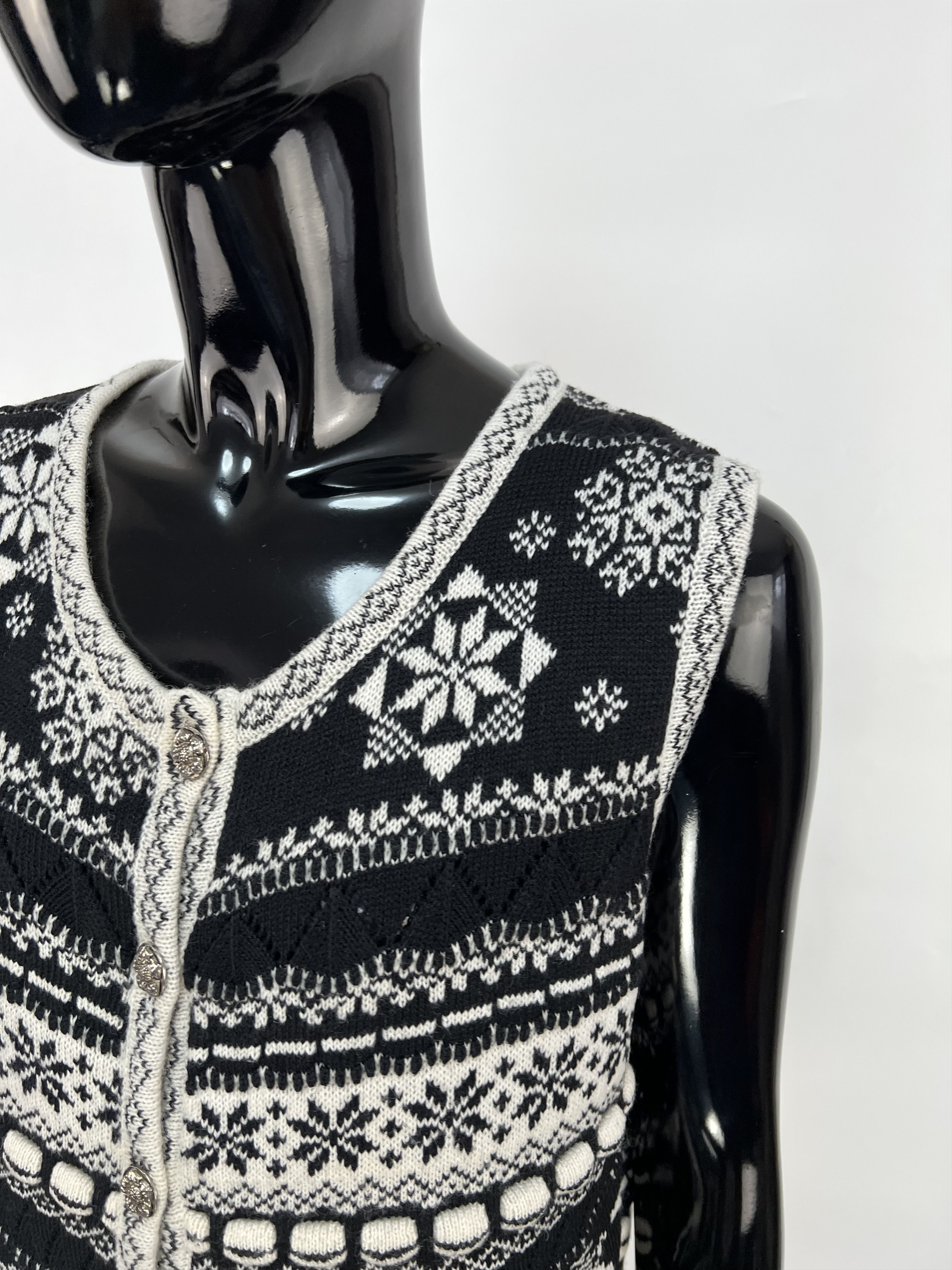 Kenzo Kenzo Jungle Rare Vintage Knitted Wool Button Up Vest Size XL / US 12-14 / IT 48-50 - 6 Thumbnail