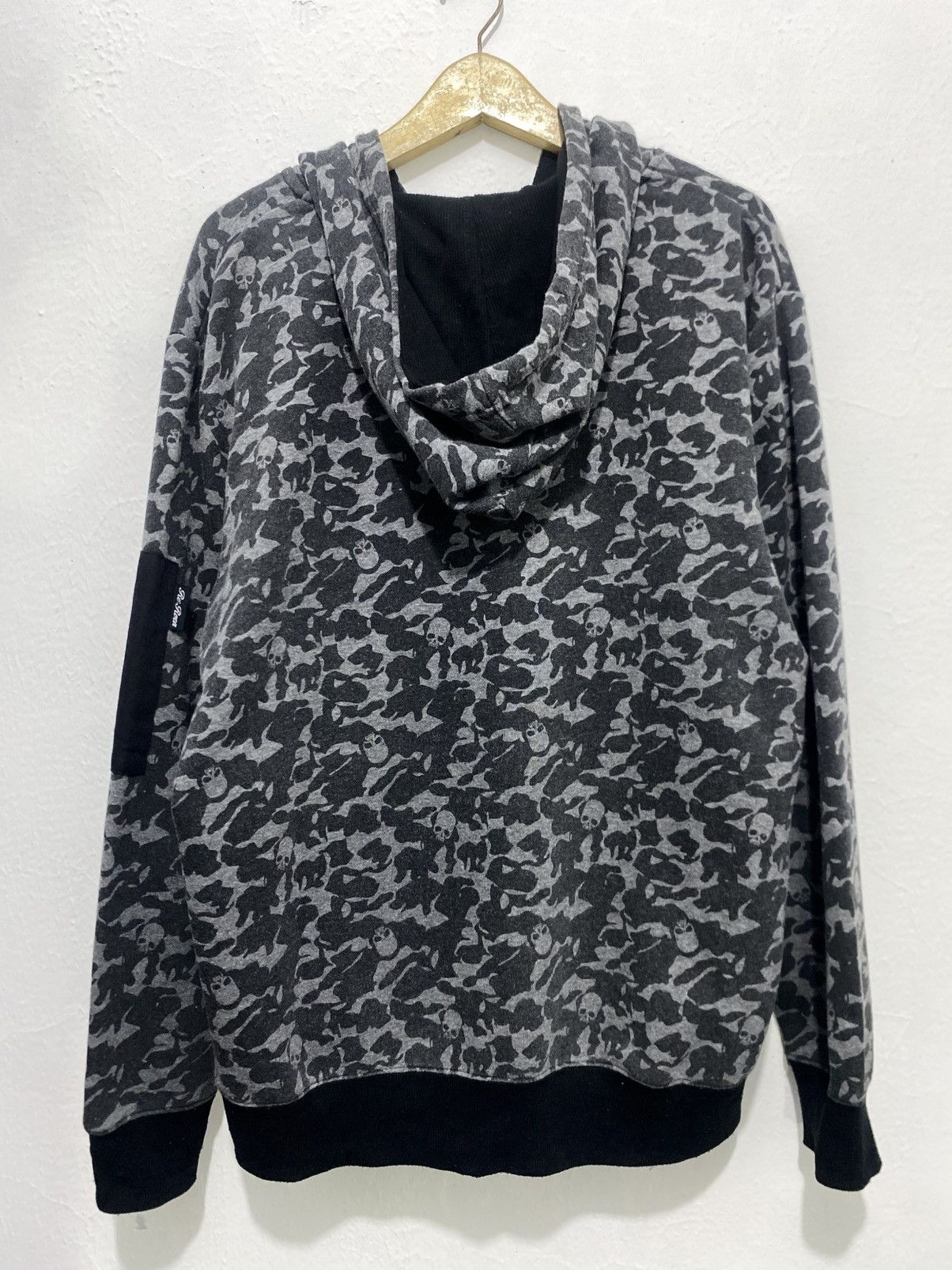 Roen Roen Hoodie Zipper Camo Skull Japanese Brand Size US XL / EU 56 / 4 - 7 Thumbnail