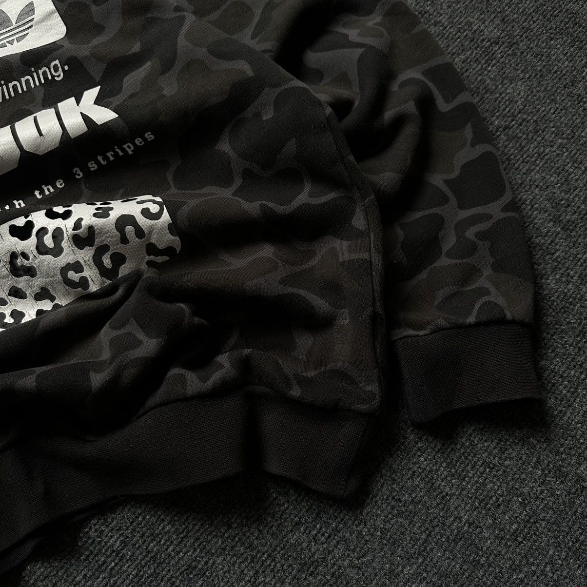 Adidas VTG Man Adidas Camo Sweatshirt Big Logo Size M Distressed Size US M / EU 48-50 / 2 - 8 Thumbnail
