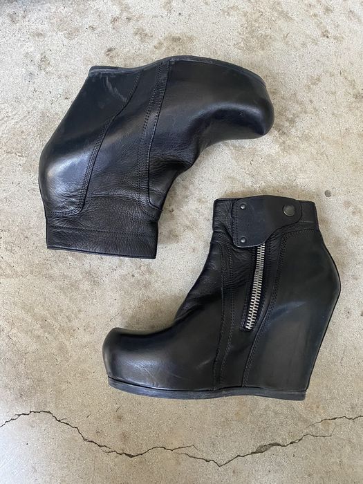 Rick Owens RICK OWENS LEATHER WEDGE HEEL ZIP ANKLE BOOT VIBRAM SOLE